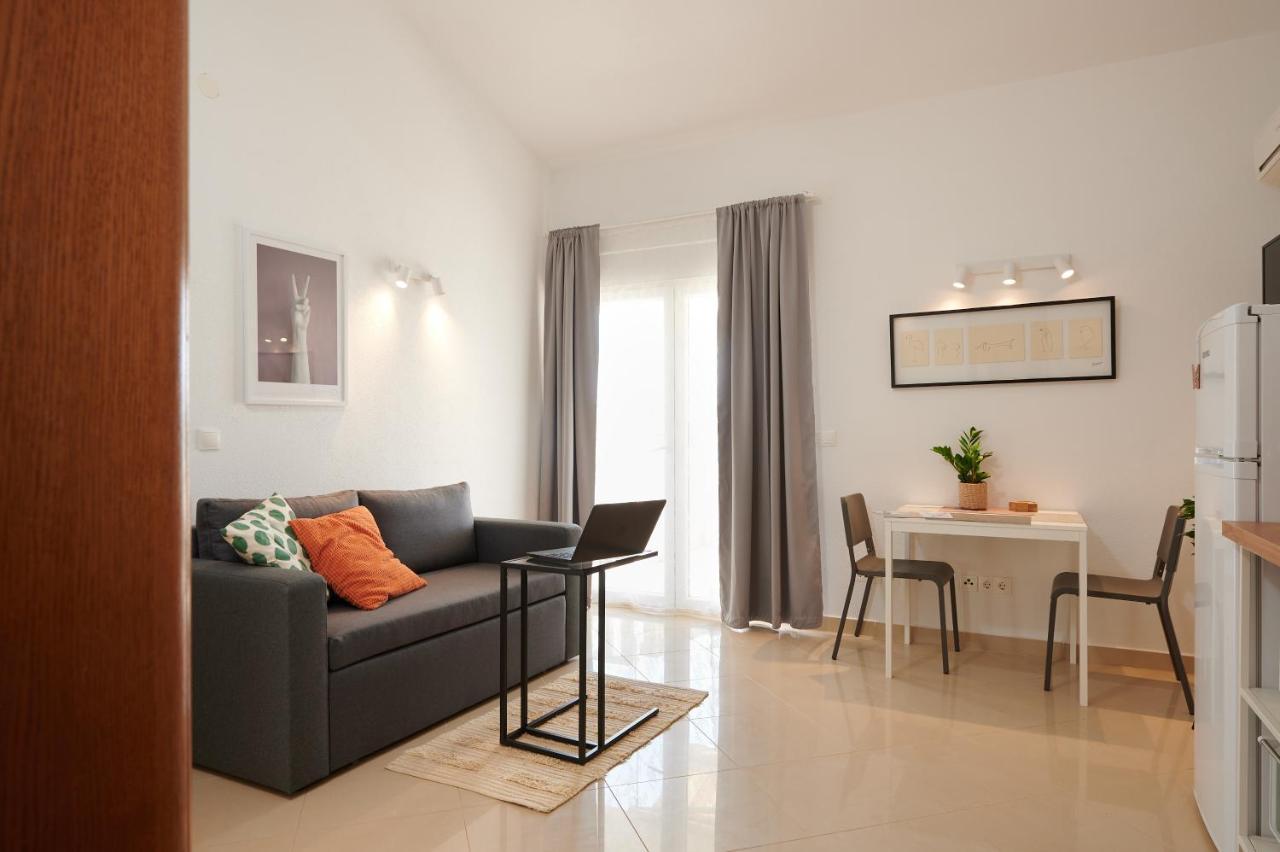 T&T Sea View Apartments Trogir Exterior photo
