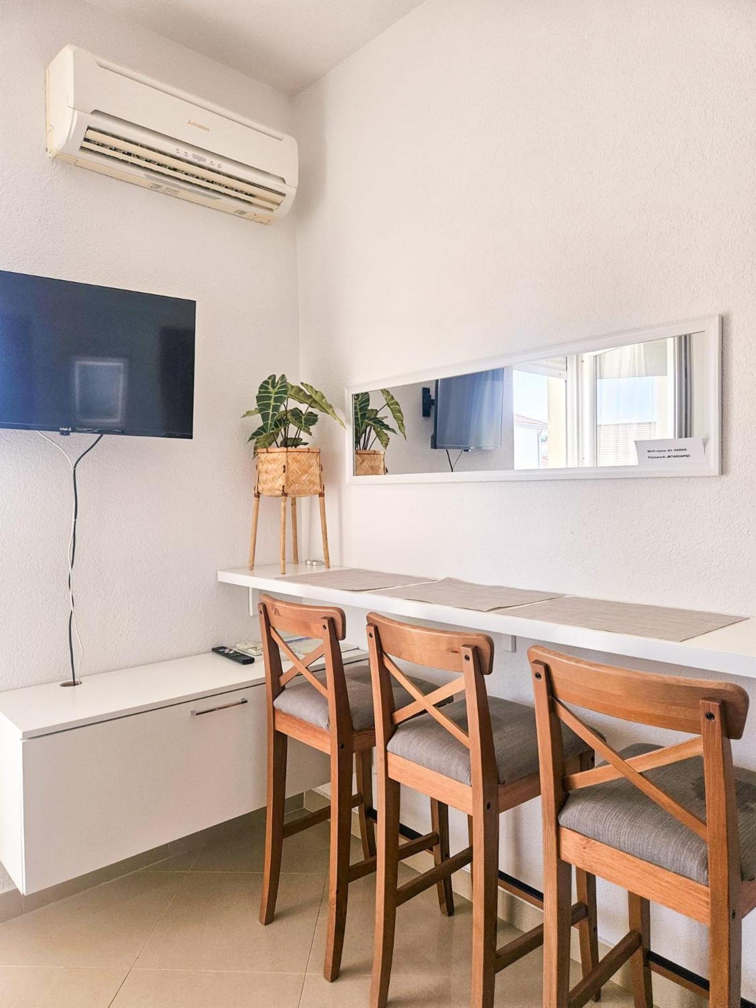 T&T Sea View Apartments Trogir Exterior photo