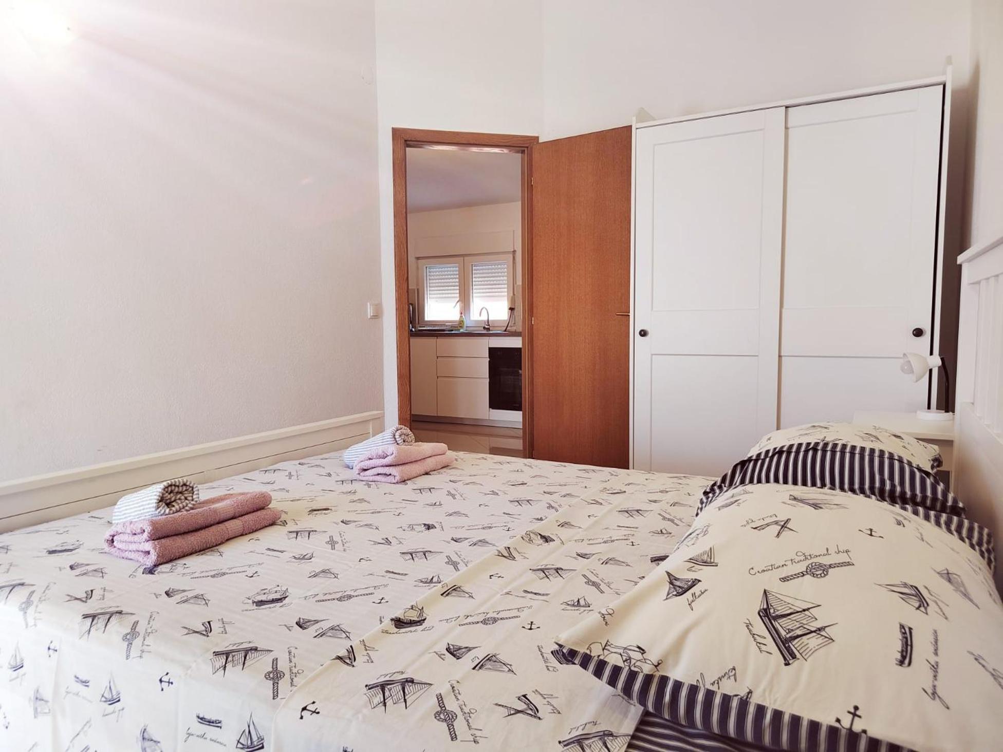 T&T Sea View Apartments Trogir Exterior photo