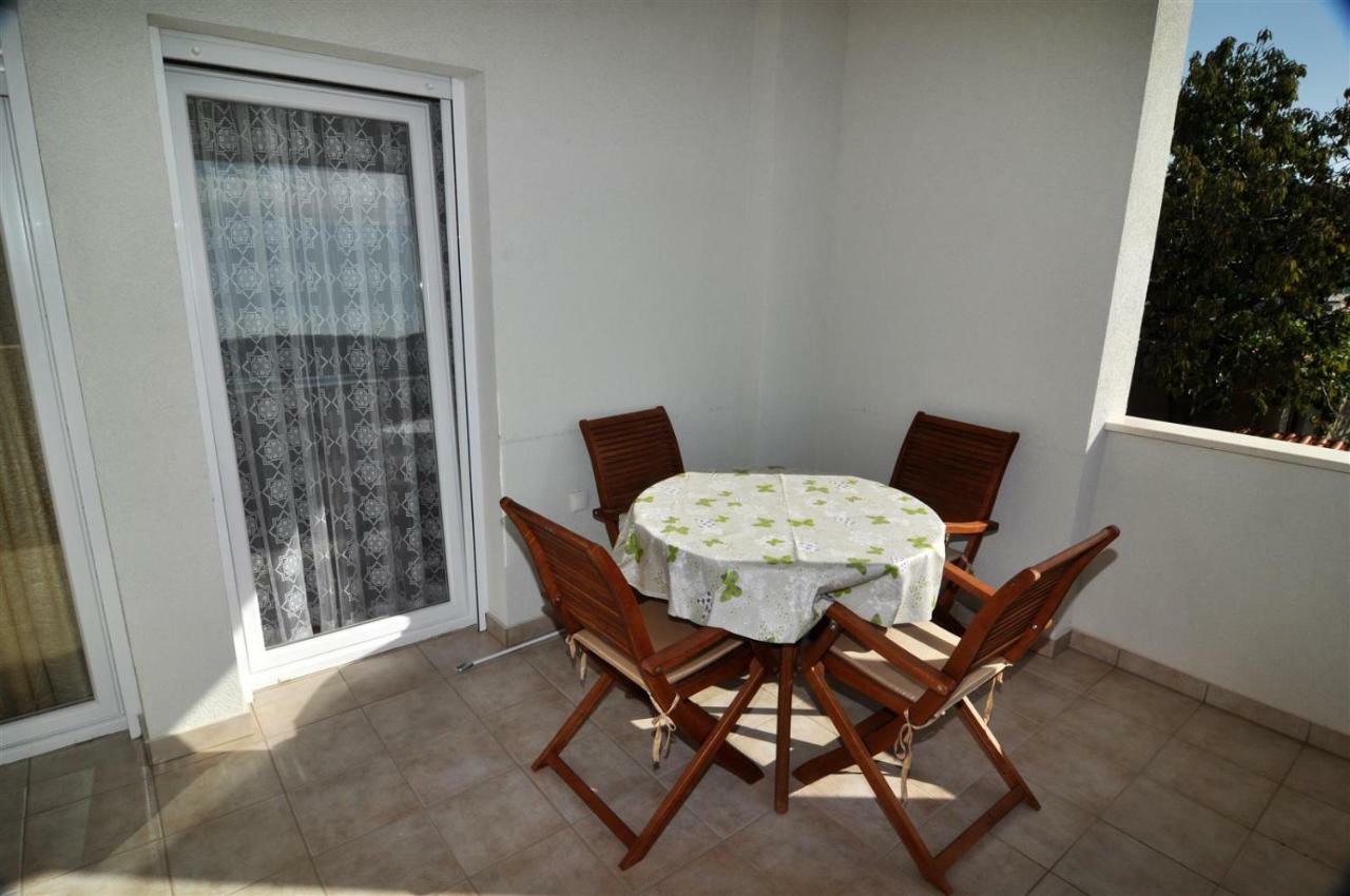 T&T Sea View Apartments Trogir Exterior photo