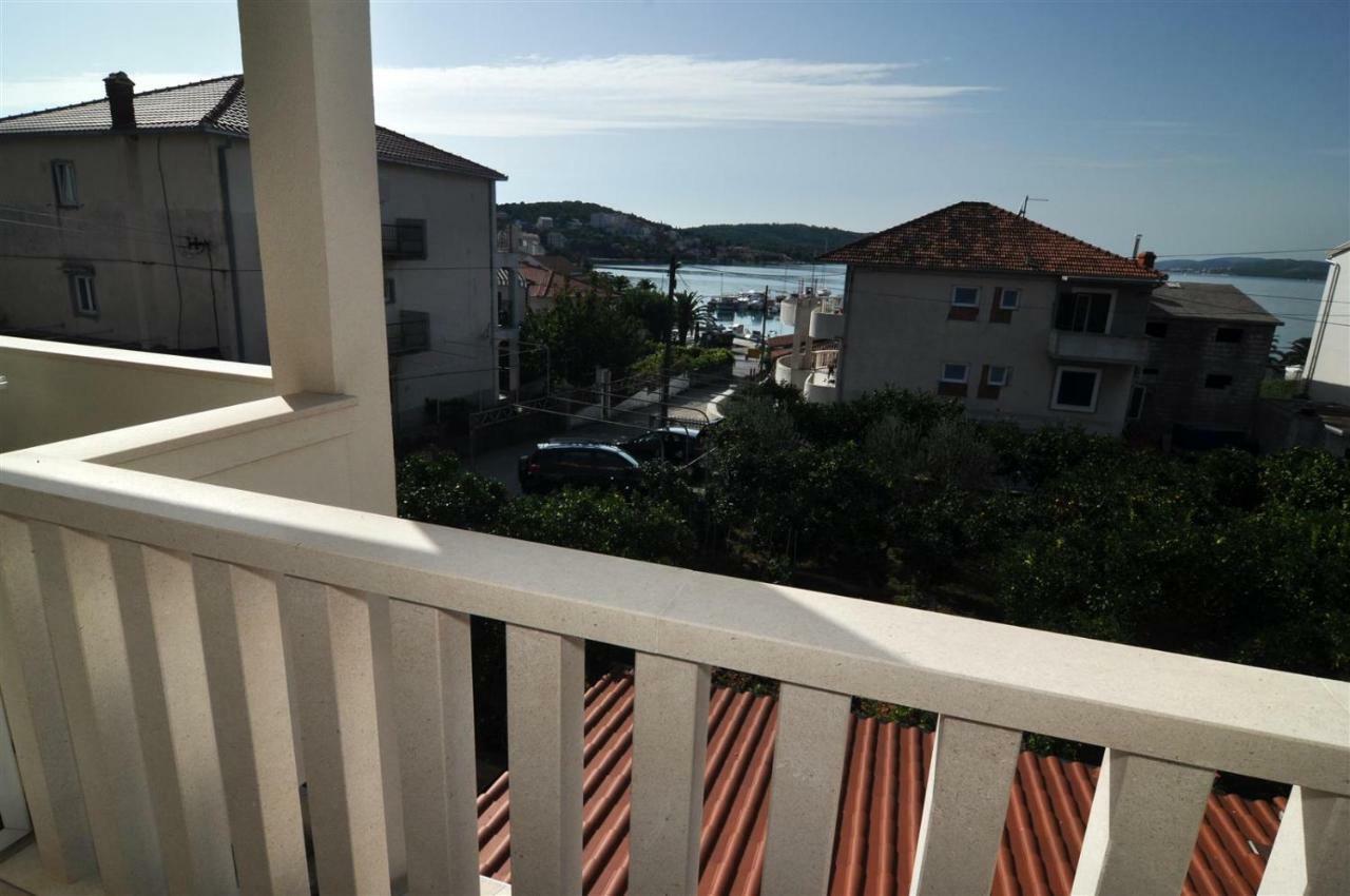 T&T Sea View Apartments Trogir Exterior photo